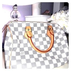 Authentic Louis Vuitton speedy 25